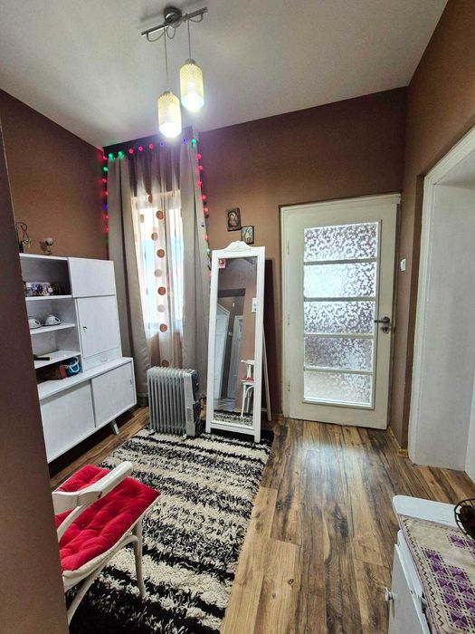 Дом готов за нанасяне в центъра на Бяла Слатина .