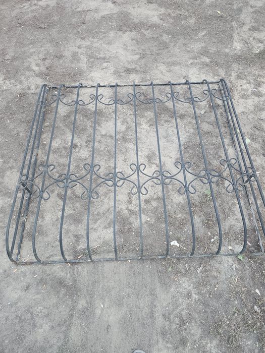 Решётки на окна б/у