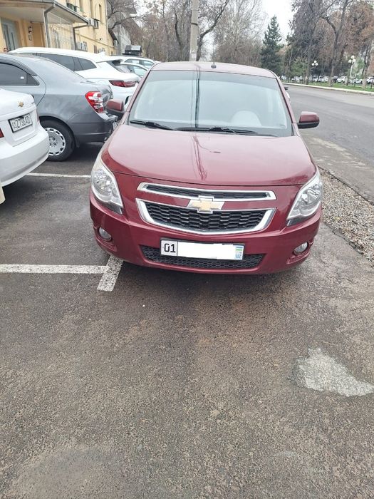 Продается автомобиль шевролет кобальт .