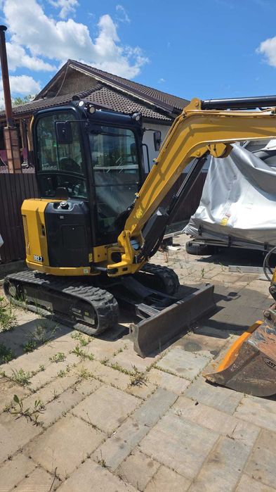 Inchiriez miniexcavator pentru orice tip de lucrare
