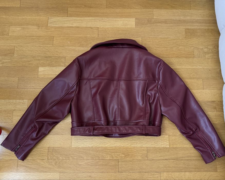 Кожено яке, цвят бордо -23€