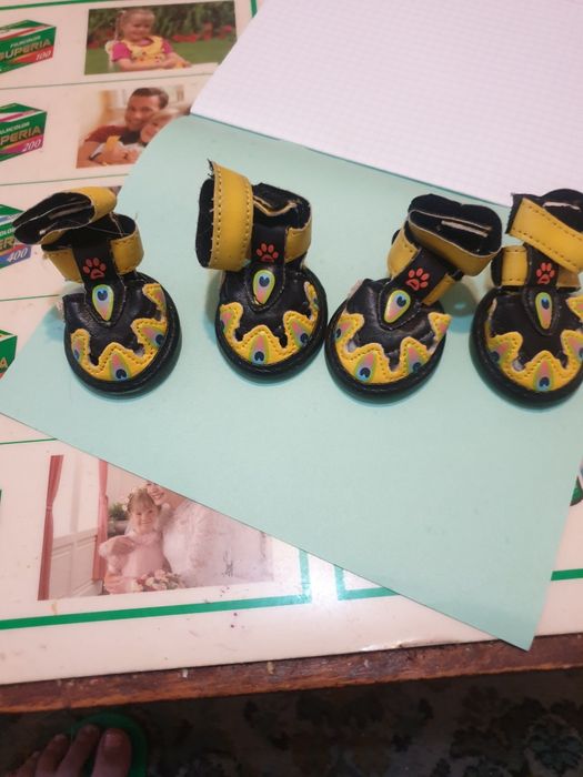 Сандалии для мелких пород собак и кошек второй размер.