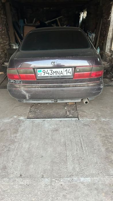 Продам тайота карина е