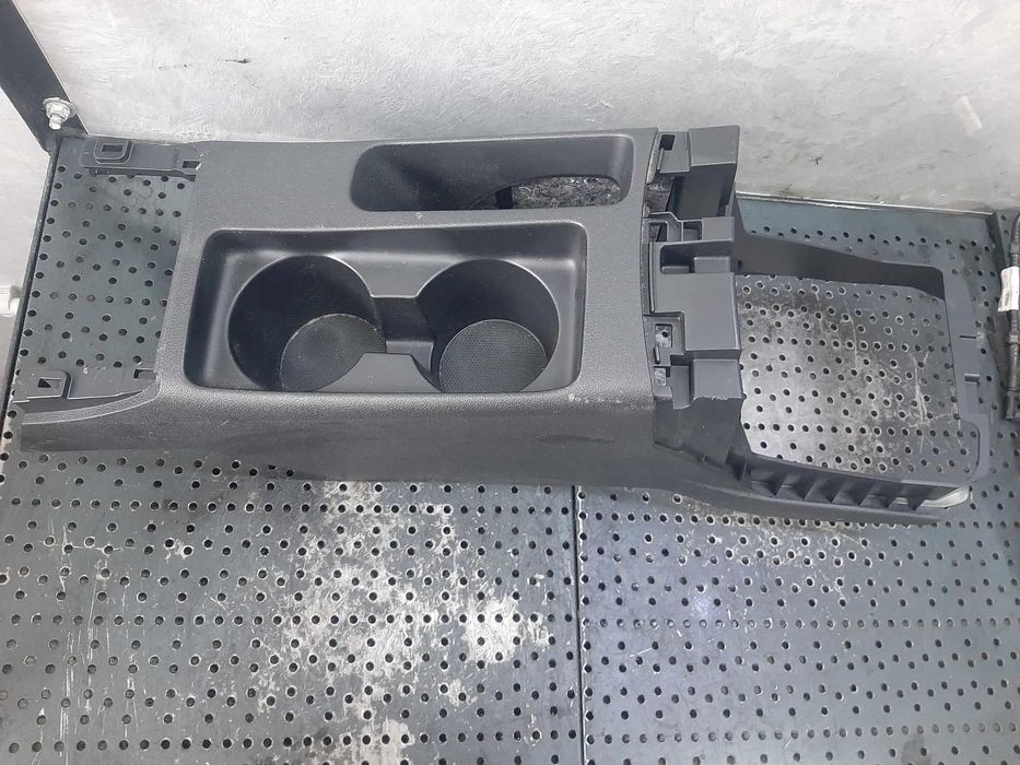 consola centrala cotiera suport pahare mitsubishi asx 2019  8041a095zz