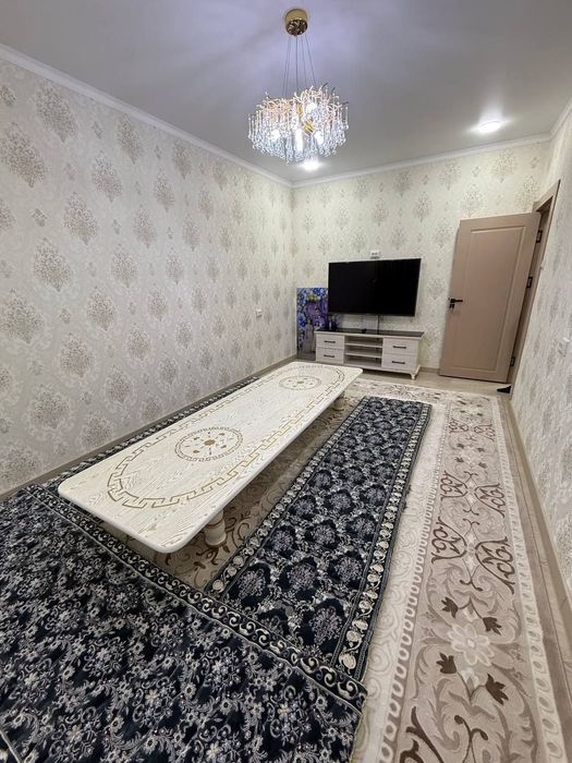 Shayx bozorcha tomonda 3 xonali uy sotiladi