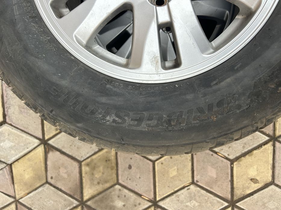 Продам шины комплект дискам 275/65/17
