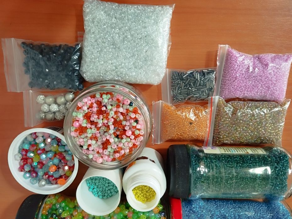 Продам бисер и бусины для рукоделия