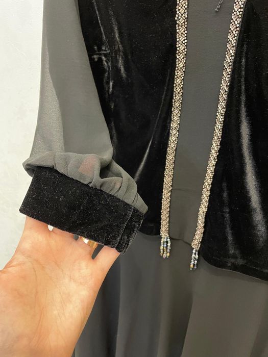 Продам новые платья