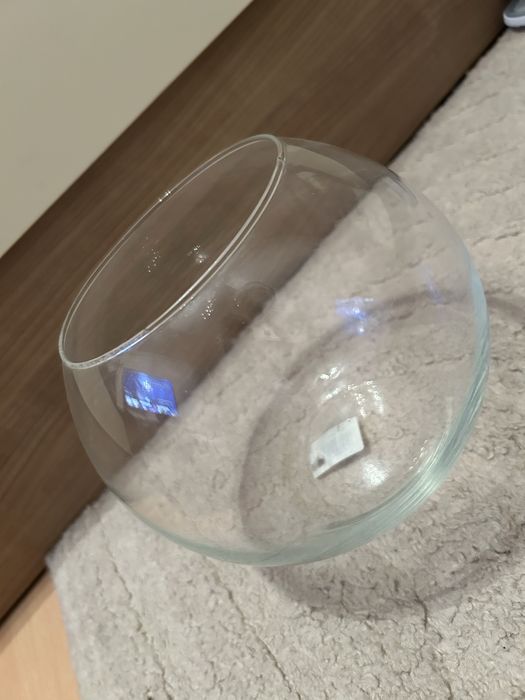 Vand bol pentru pesti impreuna cu 2 plante decorative si  o ascunzatoare tun