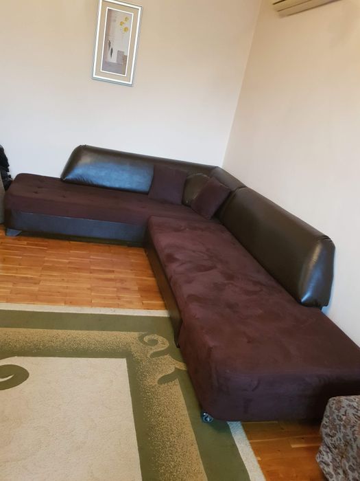 Разтегателен ъглов диван