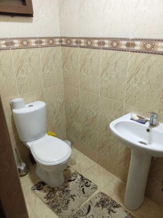 СРОЧНО !! Продается участок в Яшнабаде 4 соток 10 комнат Кадышева
