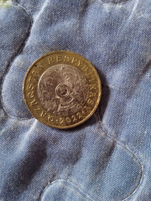 Монета 100тг с крылатым барсом