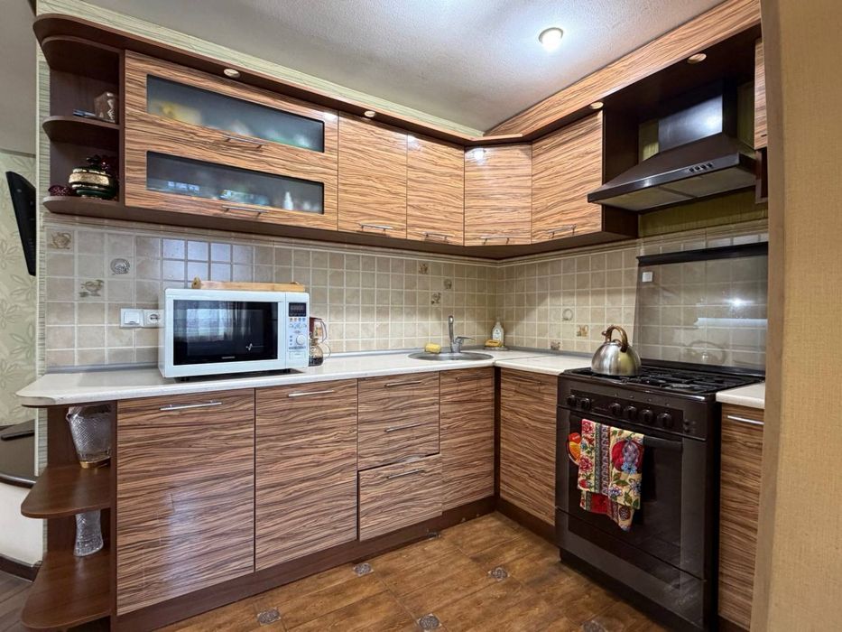 Продажа квартиры Ц-7 мирабадский район Цум 2в3/2/4 кирпичный