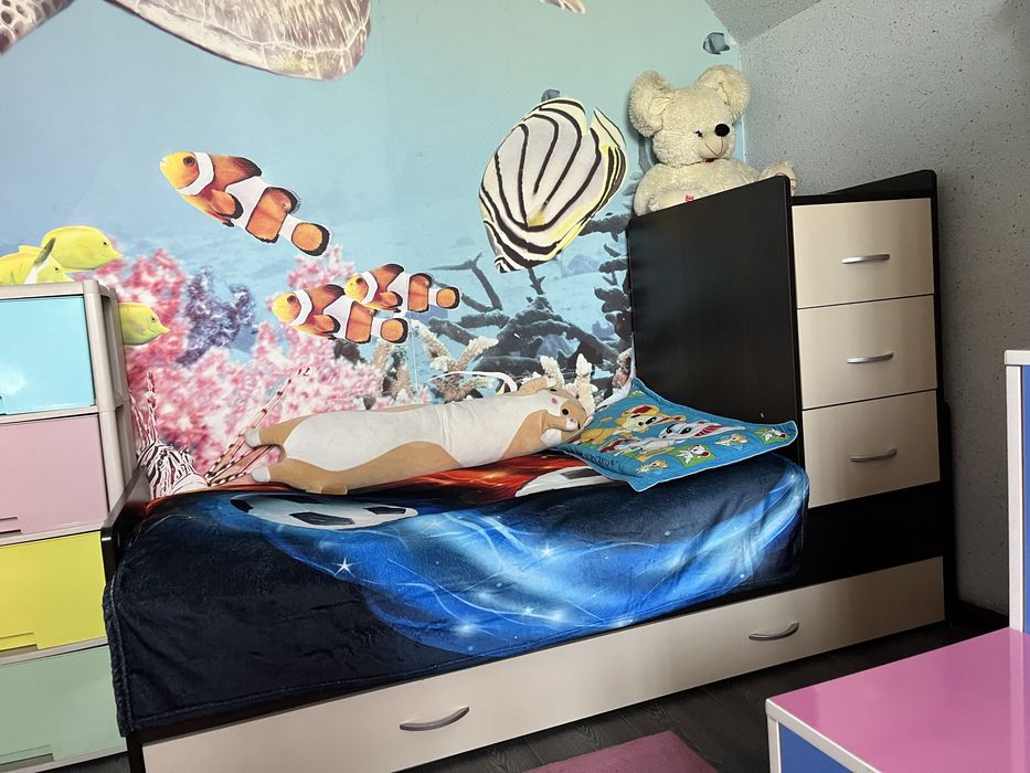 Детская кровать-трансформер со съёмной люлькой.