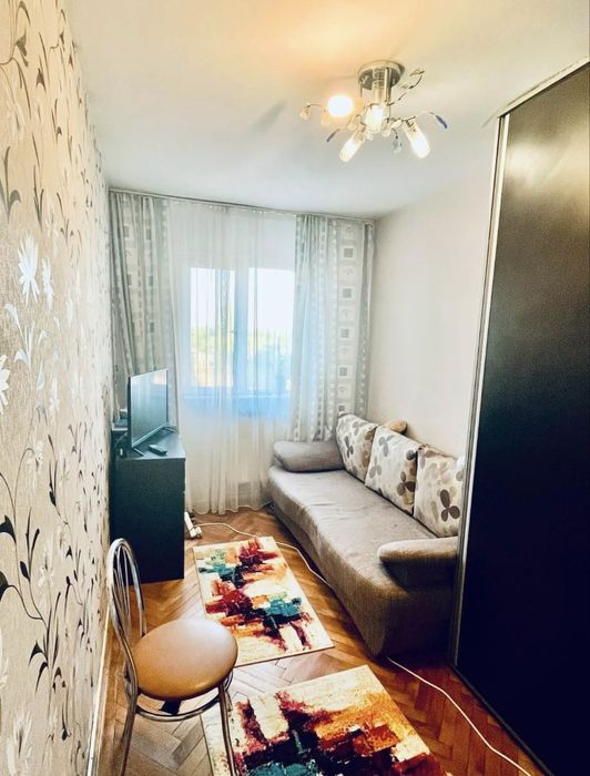 Vand apartament 2 camere Targu-Jiu