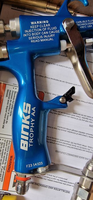 Vând pistol de vopsit binks 4400