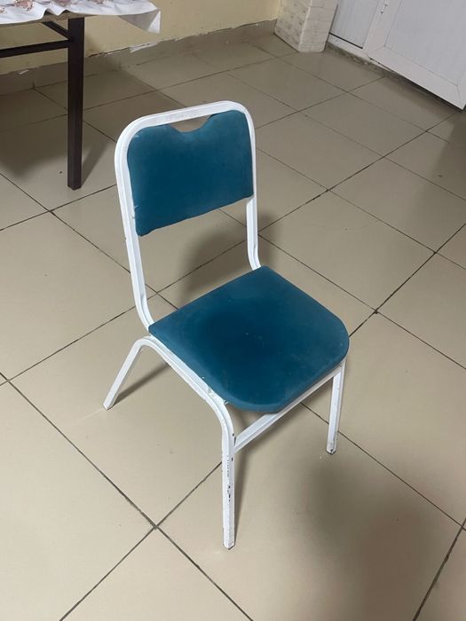 Стулья срочно продается