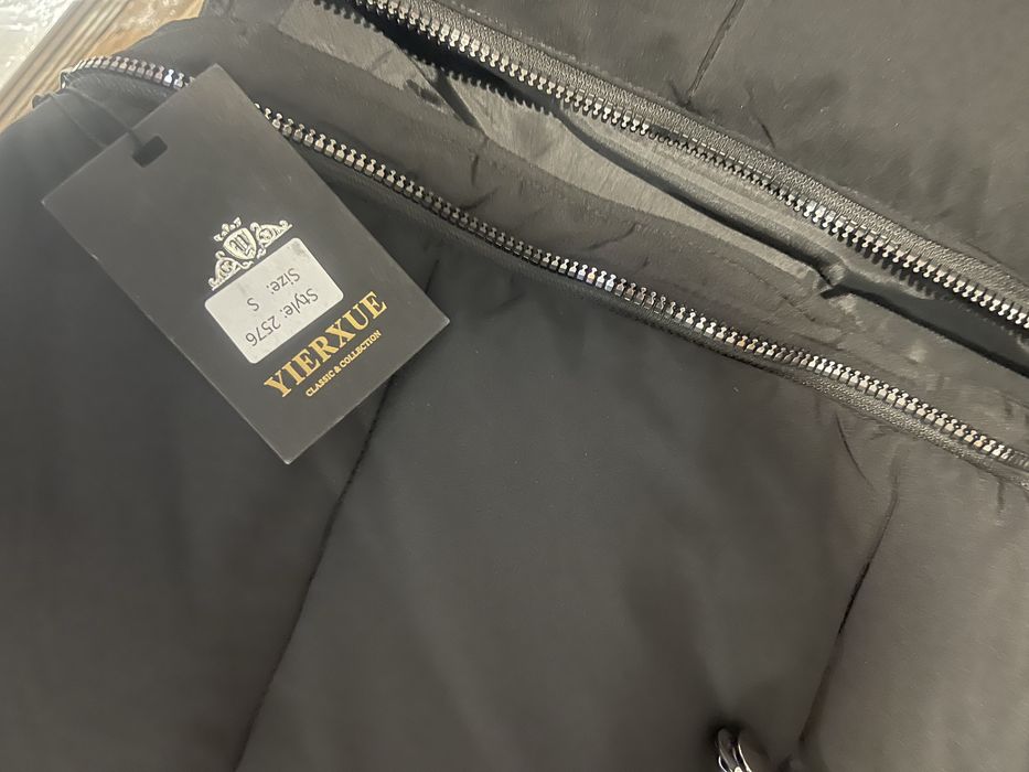 Продам куртку новую