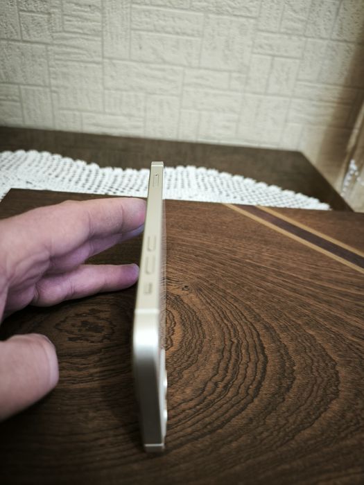 Iphone 12 бял. Автентичен, безупречен !