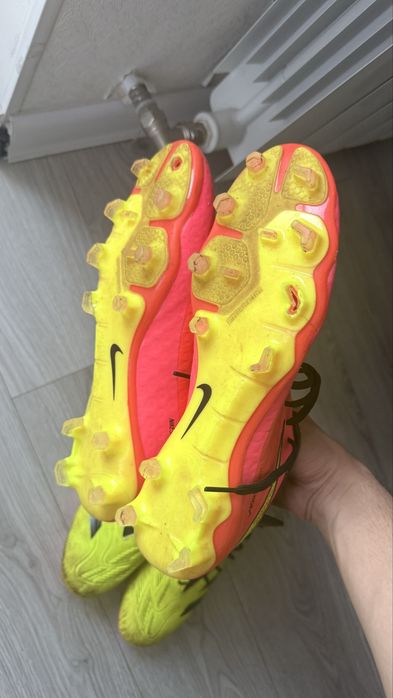 Продам бутсы профи nike hypervonom, adidas predaror