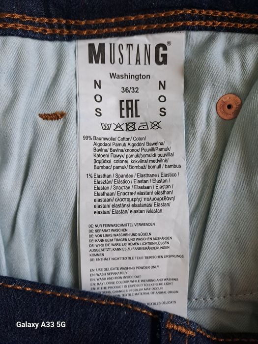 Vând blue jeans Mustang Washington. 
Toate detaliile sunt in poze. 
Vi