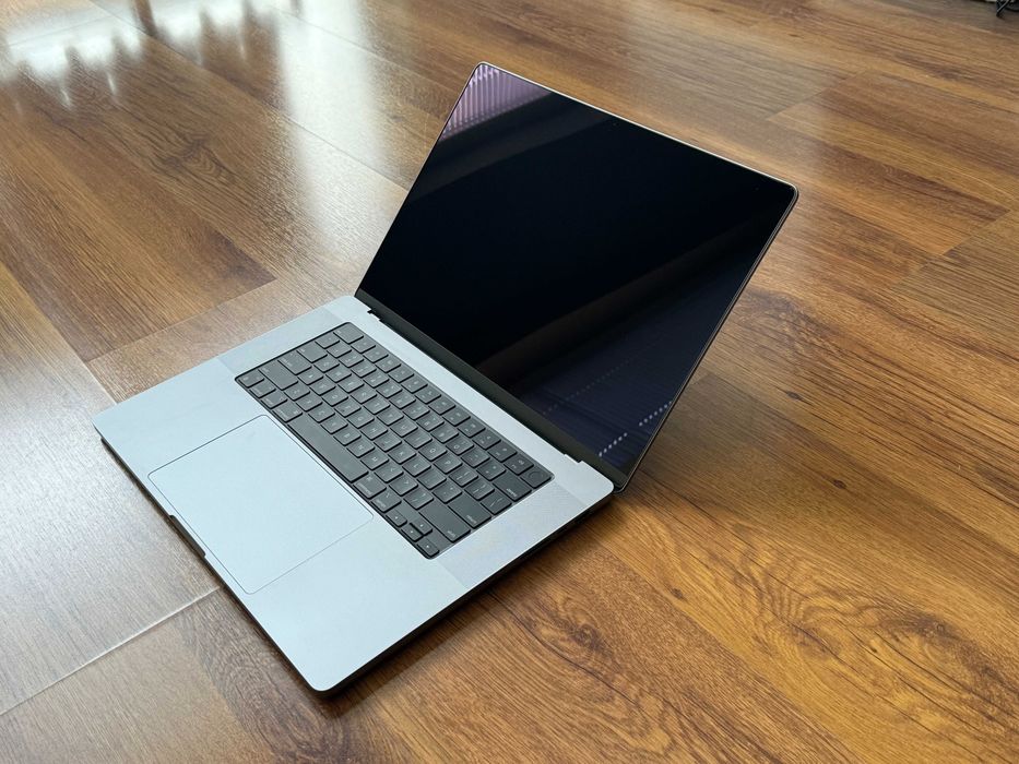 16' Apple MacBook Pro M1 MAX 2021 Space Grey 64GB RAM/1TB SSD/Бат 12ч