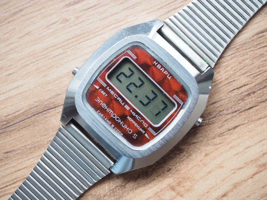 Ceas sovietic Elektronika Quartz, anii ’80, funcțional, retro, URSS