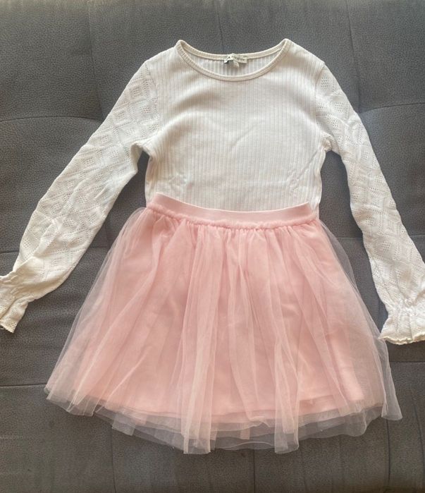 Нежна пола и блуза