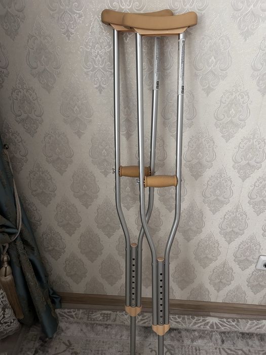 Продам Срочно Костыли