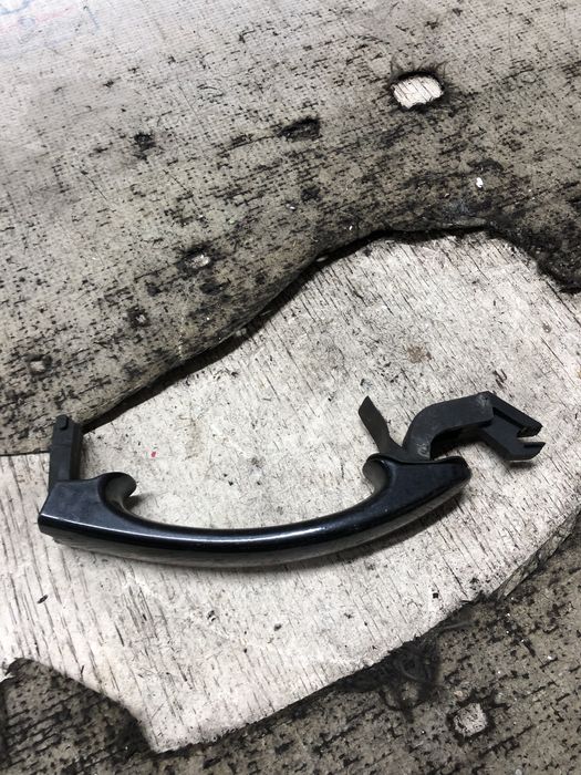 maner exterior stanga spate  volkswagen golf 5 2006