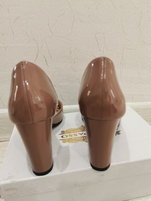 Продам новые туфли