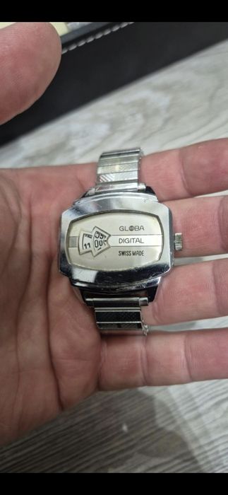 Ceas globa jump hour