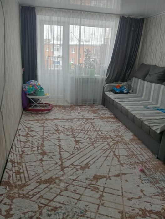 Продам квартиру .