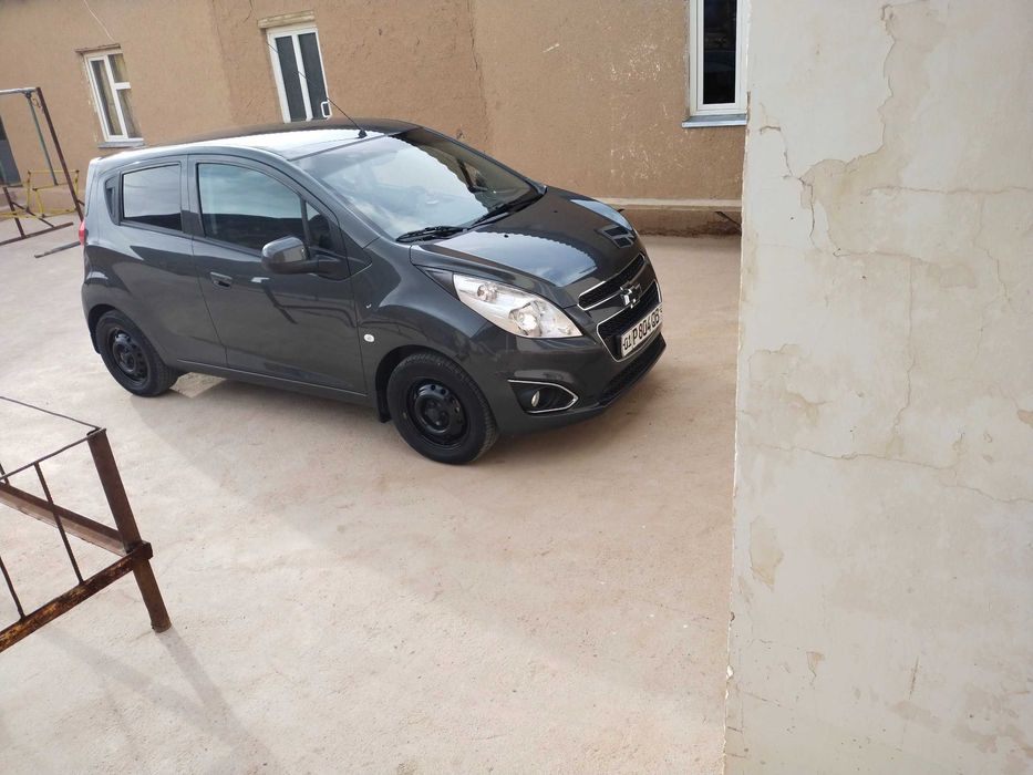 Avtomobil Spark sotiladi