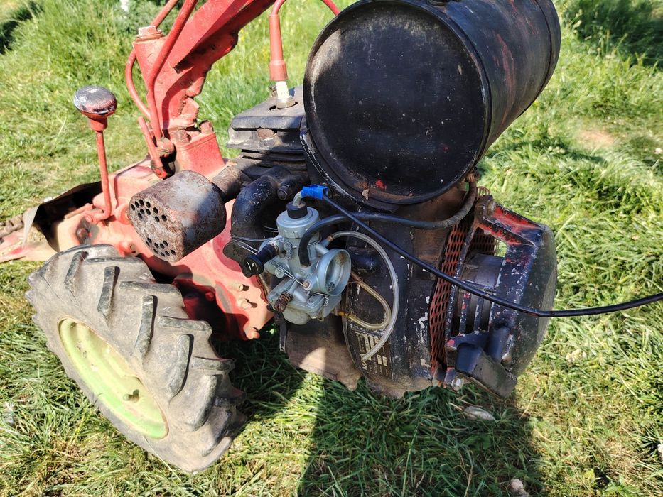 Motocoasa cu motor