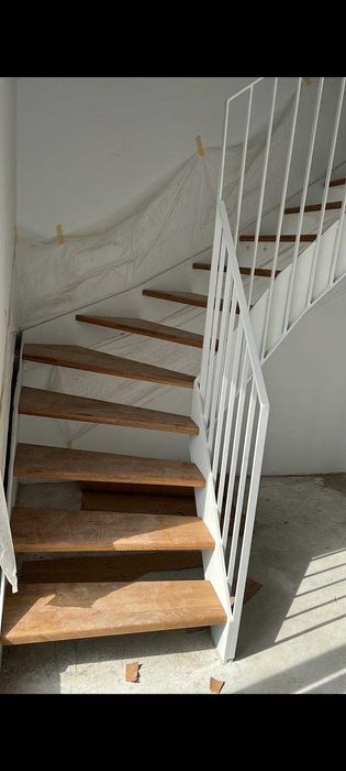 Scari , Balustrade si Pervazuri  din Lemn