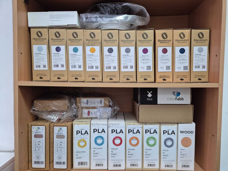 Ultimaker 2+ 3D принтер + много филаменти 2.85mm