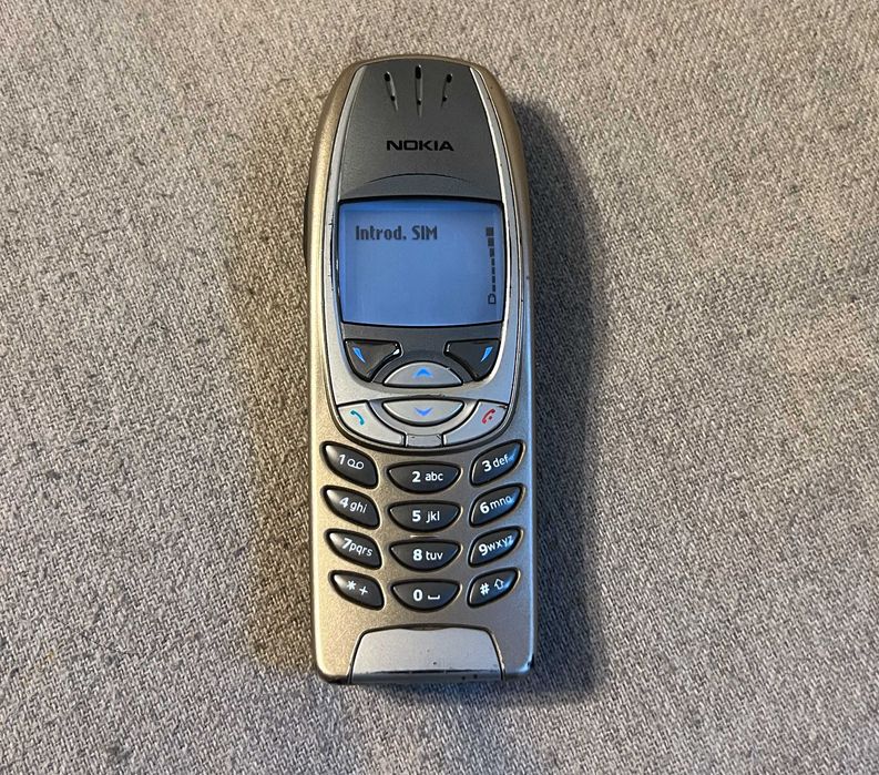 Nokia 6310i original functional fara incarcator telefon clasic
