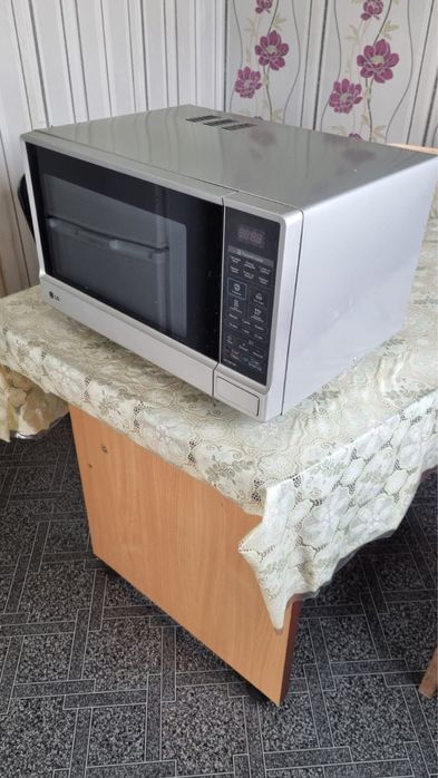 Продается микроволновая печь