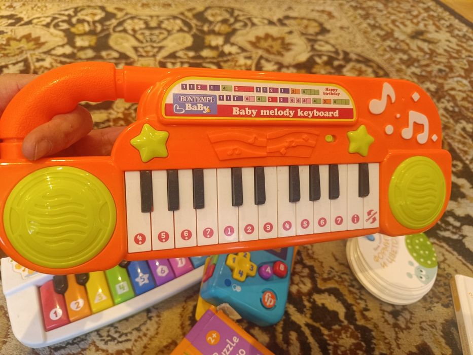 Лот играчки за дете на 2 годинки