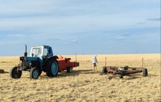 Трактор, косилка, прес сатылады  малғада келісім бар