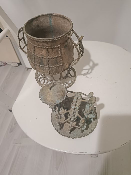 Oală sau borcan Kuduo - Ashanti Ghana - Bronz sau alamă secolul XX - Artă africană veche