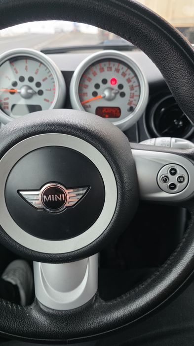 Vând MINI Cooper 1.6 Benzină (2003) – Kit Integral Cooper S