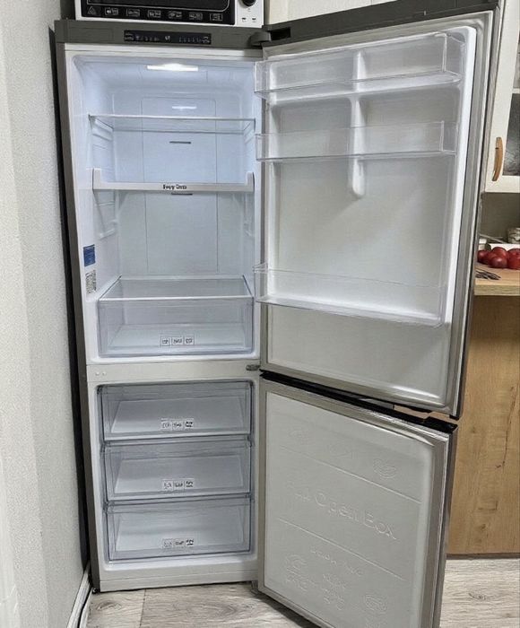 Продам холодильник Самсунг .