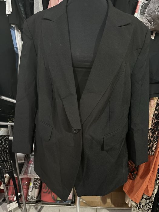 Costum negru elegant