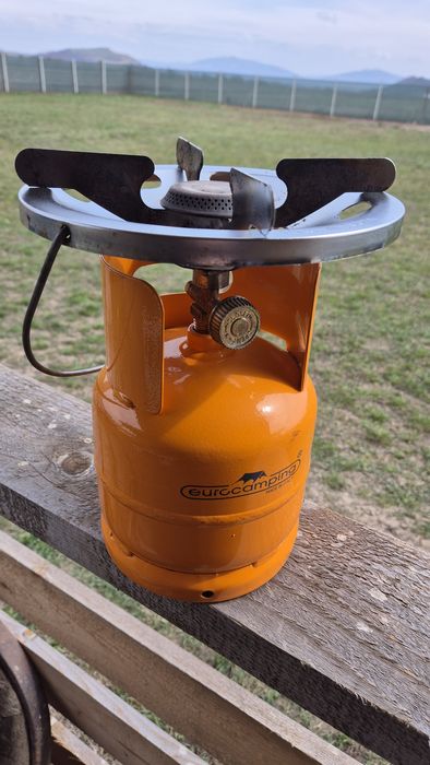 Vând butelie camping 2kg