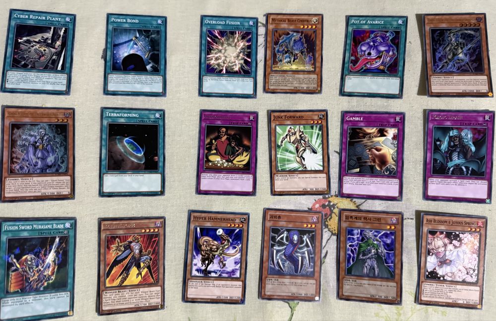 Yu-Gi-Oh  / Single Cards