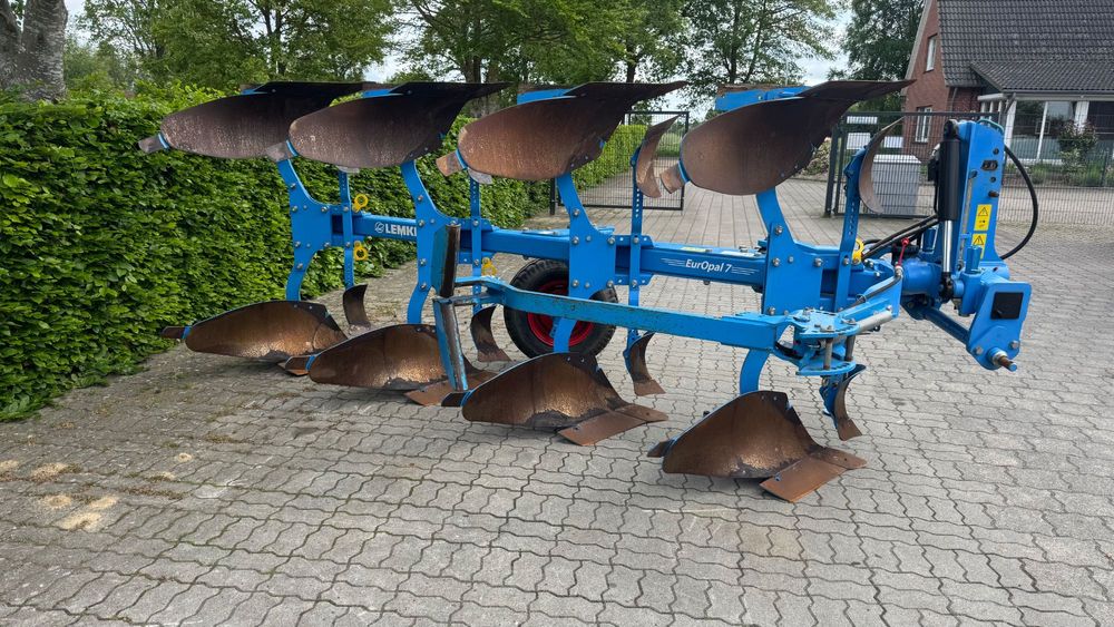Lemken Europal 7 Omoch Claas Arion, Belarus tortadi