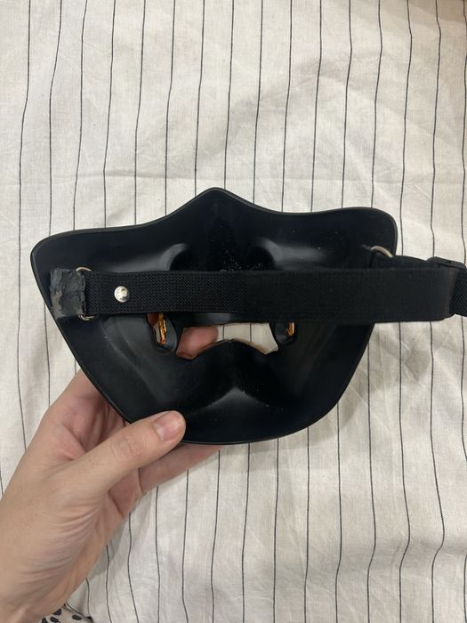 Маска в японском стиле