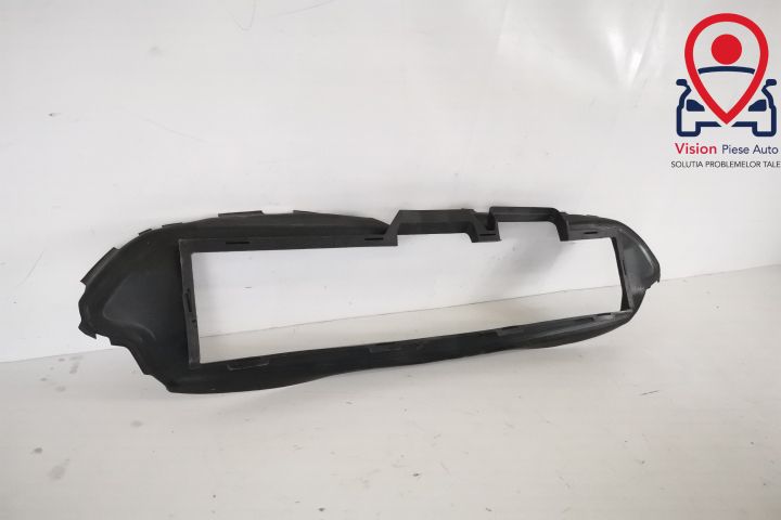 Оригинален въздушен дефлектор в добро състояние Мерцедес-Бенц ГЛА-Клас